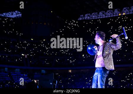 Cesare Cremonini en concert au Stadio Giuseppe Meazza à San Siro à Milan, Italie, sur 13 juin 2022. Banque D'Images