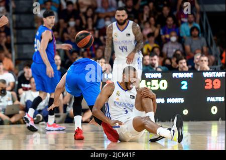 Barcelone, Espagne. 13/06/2022, Anthony Randolph du Real Madrid pendant la Ligue Endesa Jouez au match final entre le FC Barcelone et le Real Madrid au Palau Blaugrana à Barcelone, Espagne. Banque D'Images