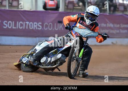 MANCHESTER, ROYAUME-UNI. JUIN 13th Luke Kileen lors du match de la première SGB entre Belle vue Aces et Wolverhampton Wolves au National Speedway Stadium, Manchester, le lundi 13th juin 2022. (Credit: Eddie Garvey | MI News) Credit: MI News & Sport /Alay Live News Banque D'Images