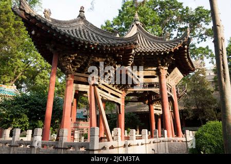 Un bâtiment de type Pagoda avec un toit panoramique sur le terrain de la Grande Mosquée de Xi'an est l'une des plus grandes mosquées prémodernes de Chine. PRC. (125) Banque D'Images