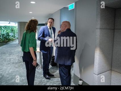 2022-06-14 15:07:16 LA HAYE - Sophie Hermans (VVD) et Pieter Heerma (CDA) pendant l'heure hebdomadaire des questions à la Chambre des représentants. ANP BART MAAT pays-bas hors - belgique hors Banque D'Images