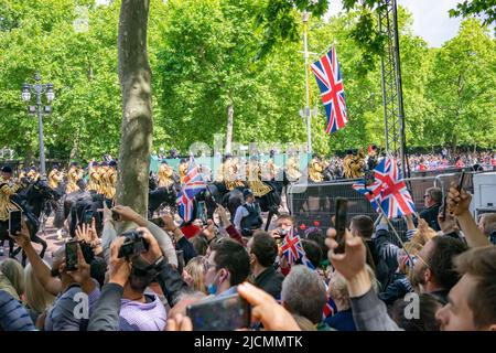 Procession royale le long du Mall à Londres, en Angleterre, célébrant le jubilé de platine de la reine Elizabeth II en 2022 Banque D'Images