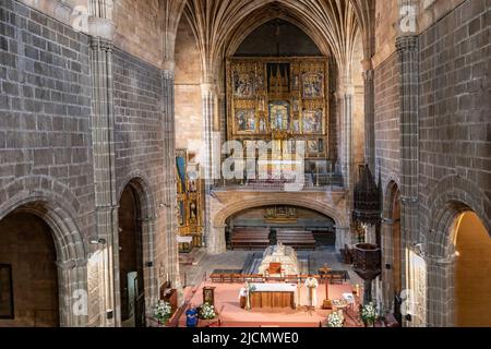 Avila, Espagne - 9 septembre 2017 : intérieur du monastère royal de Saint Thomas, le Real Monasterio de Santo Tomas, est un monastère des monarques catholiques Banque D'Images