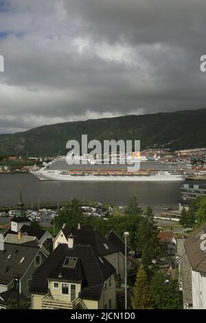 Costa Diadema, Cunard Line, Bergen, Norvège, juin 2022 Banque D'Images