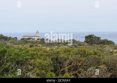 Phare à l'extrême de Cap blanc à Majorque, Espagne Banque D'Images