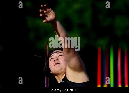 Kladno, République tchèque. 14th juin 2022. Haruka Kitaguchi, lancineuse de javelot japonaise, est en compétition lors de la rencontre à Kladno, en République tchèque, au 14 juin 2022. Crédit : Roman Vondrous/CTK photo/Alay Live News Banque D'Images