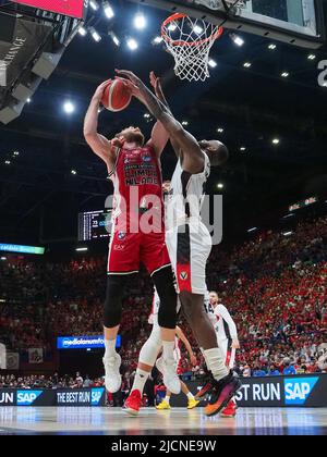 Milan, Italie. 14th juin 2022. OLYMPUS APPAREIL PHOTO NUMÉRIQUE pendant le jeu 4 final - AX Armani Exchange Milan contre Virtus Segafredo Bologna, Italien Basketball Un championnat de série à Milan, Italie, 14 juin 2022 crédit: Agence de photo indépendante / Alay Live News Banque D'Images