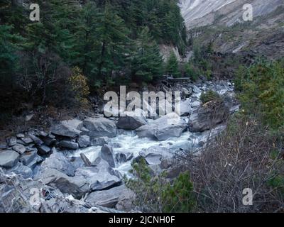 L'escalade du pic de Pisang, l'un des plus célèbres sommets de la région d'Annapurna, se trouve sur le chemin du plus haut col du monde. Banque D'Images