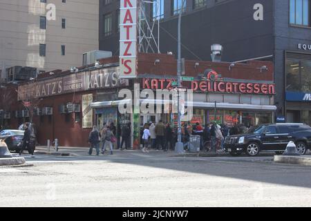 Katz's Delicatessen, Lower East Side, Manhattan, New York, États-Unis Banque D'Images