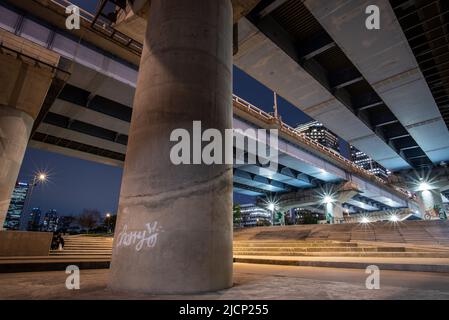 Pont Mapo au-dessus de la rivière Han à Séoul en Corée du Sud le 15 avril 2022 Banque D'Images