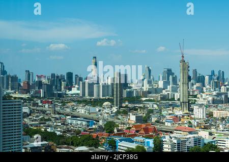 Bangkok, Thaïlande - 25 avril ,2022 : aménagement urbain en hauteur dans la ville de Bangkok, Thaïlande Banque D'Images