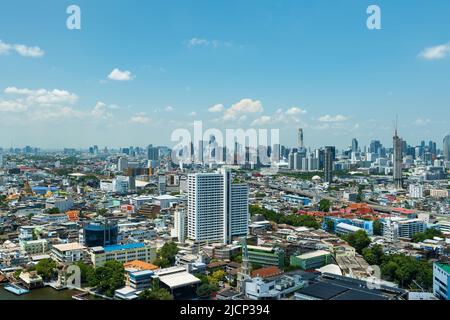 Bangkok, Thaïlande - 25 avril ,2022 : construire le paysage urbain à Bangkok, Thaïlande Banque D'Images