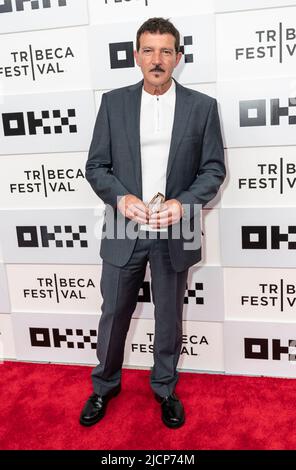 New York, États-Unis. 14th juin 2022. Antonio Banderas assiste à la première du concours officiel lors du festival du film Tribeca au CCMB de New York sur 14 juin 2022. (Photo de Lev Radin/Sipa USA) crédit: SIPA USA/Alay Live News Banque D'Images