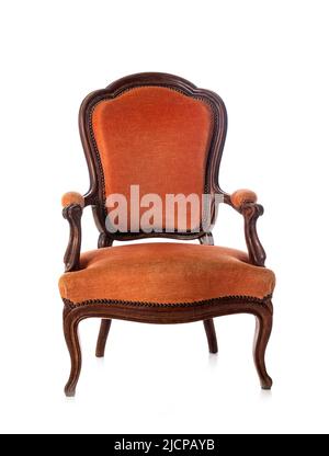 fauteuil ancien devant un fond blanc Banque D'Images