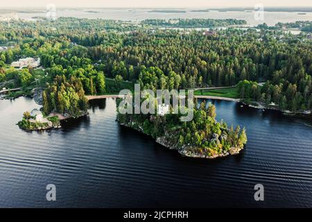 Panorama du Parc de Monrepo près de la ville de Vyborg dans la région de Leningrad, Russie. Nord russe. Photo de haute qualité Banque D'Images