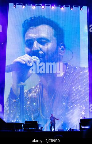 Milan Italie. 14 juin 2022. L'auteur-compositeur italien CESARE CREMONINI se produit en direct au Stadio San Siro lors du « Cesare Cremonini Stadi 2022 Tour ». Banque D'Images