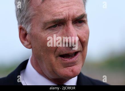 Nouveau chef des forces armées britanniques, chef de l'amiral Sir Tony Ralakin, lors d'une interview avec les médias au château d'Édimbourg. Photo : mercredi 15 juin 2022. Banque D'Images