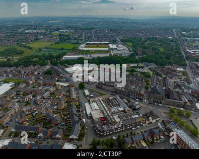 Vue aérienne longue distance du parc Vale, Port Vale football Club Burslem Stoke-on-Trent Banque D'Images