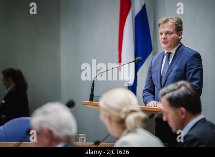 2022-06-15 16:14:33 LA HAYE - Pieter Omtzigt (Groupe Omtzigt) au cours du débat avec la Chambre des représentants sur les plans budgétaires pour l'année prochaine qui sont inclus dans le Mémorandum de printemps. Le budget a été converti en milliards d'euros, mais la pression sur le cabinet augmente pour faire plus pour les dépenses des ménages les plus pauvres. ANP BART MAAT pays-bas hors - belgique hors Banque D'Images