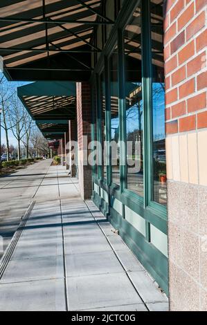 Entreprises le long de ne Cornell Rd. À Hillsboro, Oregon. Près de Orenco Station Grill. Banque D'Images