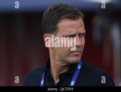 Bologne, Italie, 4th juin 2022. Oliver Bierhoff Allemagne Directeur de l'équipe nationale lors de l'inspection du terrain de l'équipe à l'arrivée au stade avant le match de l'UEFA Nations League au Stadio Renato Dall'Ara, Bologne. Le crédit photo devrait se lire: Jonathan Moscrop / Sportimage Banque D'Images