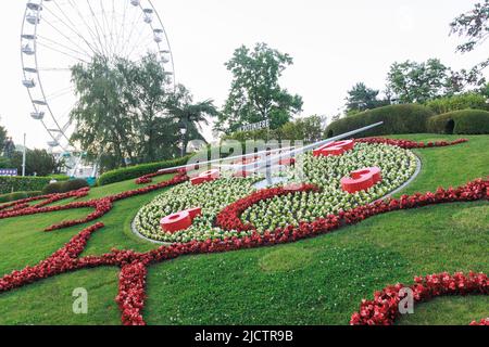 Horloge florale (l'horloge fleurie) à l'entrée du parc jardin anglais, Genève, Suisse Banque D'Images