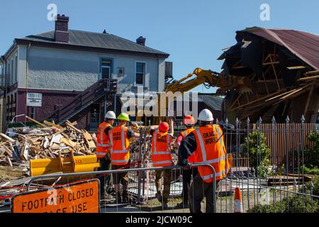 Les dégâts causés par le tremblement de terre autour du village de Kaiapi, en Nouvelle-Zélande, après le tremblement de terre de magnitude 7,3 du 3rd septembre 2010. Liquéfaction de limon; fissures. Banque D'Images