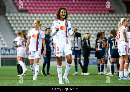 Wendie Renard d'OL célèbre lors du championnat féminin de France, le match de football Arkema D1 entre Paris Saint-Germain (PSG) et l'Olympique Lyonnais (Lyon, OL) sur 29 mai 2022 au stade Jean Bouin à Paris, France - photo Victor Joly / DPPI Banque D'Images