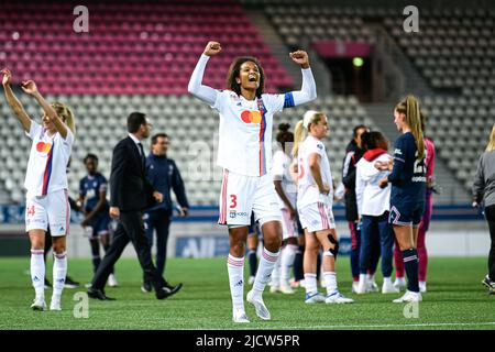 Wendie Renard d'OL célèbre lors du championnat féminin de France, le match de football Arkema D1 entre Paris Saint-Germain (PSG) et l'Olympique Lyonnais (Lyon, OL) sur 29 mai 2022 au stade Jean Bouin à Paris, France - photo Victor Joly / DPPI Banque D'Images