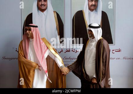 Non exclusif: 15 juin 2022, Mexico, Mexique: L'ambassadeur du Qatar au Mexique, Mohammed Alkuwari et l'ambassadeur du Royaume d'Arabie saoudite, Haytha Banque D'Images