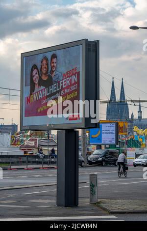 Publicité pour le poste de travailleur électoral lors de l'élection d'État de 2022 à NRW, Cologne Banque D'Images