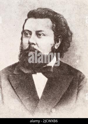 Photo portrait de modeste Mussorgsky. Modeste Petrovich Mussorgsky (1839 – 1881) était un compositeur russe, l'un des groupes connus sous le nom de "les cinq". Il a été un innovateur de la musique russe dans la période romantique. Il s'est efforcé de parvenir à une identité musicale russe unique, souvent au mépris délibéré des conventions établies de la musique occidentale. Banque D'Images