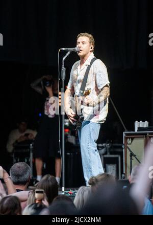 Londres, Royaume-Uni, mercredi 15th juin 2022 Danny Jones de McFly se produit en direct sur scène dans le cadre du Hampton court Palace Festival, Hampton court, East Molesey. Credit: DavidJensen / Empics Entertainment / Alamy Live News Banque D'Images