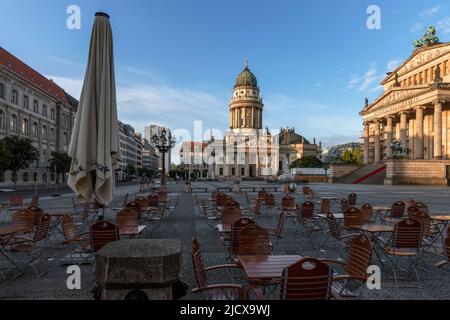 Berlin, Allemagne - 22 mai 2022: Vue sur les rues de Berlin au début du printemps matin Banque D'Images