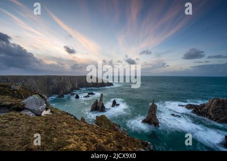 La mer s'empile à Mangersta sur l'île de Lewis dans les Hébrides extérieures, Écosse, Royaume-Uni, Europe Banque D'Images