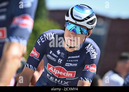 Knokke-Heist, Belgique. 16th juin 2022. Le belge Jasper Philipsen d'Alpecin-Fenix photographié au début de la deuxième étape de la course cycliste Baloise Belgium Tour, 175,6km de Beveren à Knokke-Heist, jeudi 16 juin 2022. La visite de la Baloise Belgique a lieu du 15 au 19 juin. PHOTO DE BELGA DAVID STOCKMAN crédit: Belga News Agency/Alay Live News Banque D'Images