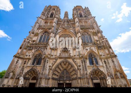 Toul Cathedral est une église catholique romaine à Toul, Lorraine, France. C'est un exemple classique de l'architecture gothique tardive dans le style flamboyant. Le Banque D'Images