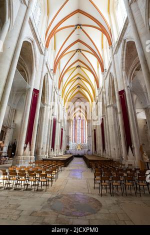 Intérieur de la cathédrale de Toul. Église catholique romaine de Toul, Lorraine, France. C'est un exemple classique de l'architecture gothique tardive dans le style flamboyant. T Banque D'Images