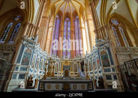 Intérieur de la cathédrale de Toul. Église catholique romaine de Toul, Lorraine, France. C'est un exemple classique de l'architecture gothique tardive dans le style flamboyant. T Banque D'Images