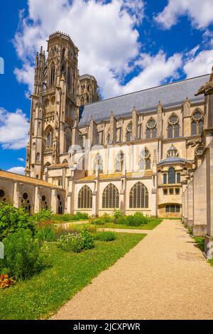 Toul Cathedral est une église catholique romaine à Toul, Lorraine, France. C'est un exemple classique de l'architecture gothique tardive dans le style flamboyant. Le Banque D'Images