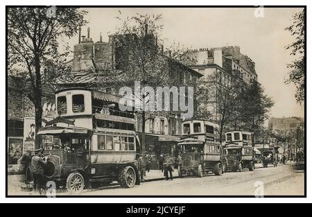 PARIS TOUR OMNIBUS LIGNE AUTOBUS PARKING Vintage 1900s Paris Postcard, Avenue de Clichy avec bus Omnibus réseau de transport bus bus bus bus bus à impériale en ligne, avec chariot de livraison tiré par des chevaux derrière Paris France Banque D'Images