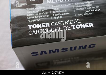 Cartouche de toner Samsung dans une boîte. Banque D'Images