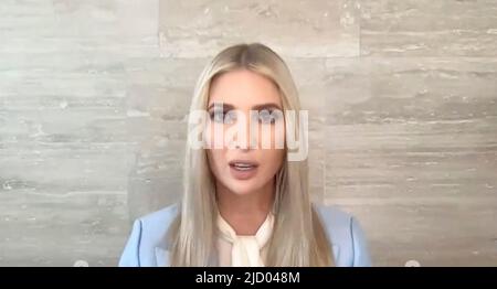 Témoignage enregistré d'Ivanka Trump. Témoignage vidéo de témoins présentés lors des audiences du Comité 6 janvier de la Maison des États-Unis sur l'attaque contre le Capitole des États-Unis. Banque D'Images