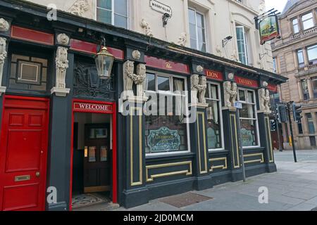 Pub classique de Liverpool, The Lion Tavern, 67 Moorfields, Liverpool, Merseyside, ANGLETERRE, ROYAUME-UNI, L2 2BP Banque D'Images