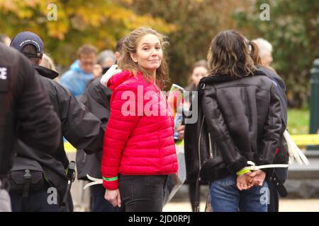 Diane Lane, l'acteur nominé aux Oscars, est arrêtée lors d'une manifestation contre le changement climatique organisée le vendredi 22 novembre 2019 à Washington. Banque D'Images