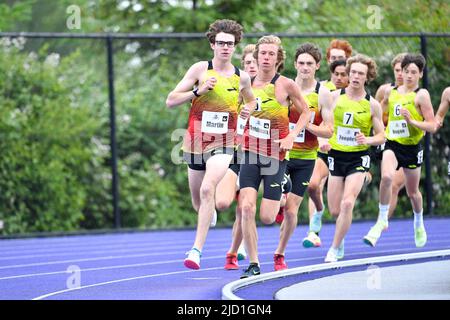 Gary Martin, de l'archevêque Wood (PA), parcourt le mile lors de la rencontre sur l'athlétisme Brooks PR Invitational High School, le mercredi 15 juin 2022, à Seattle. (Alika Jenner/image du sport) Banque D'Images