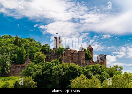 Burg Wertheim paysage photo avec ciel nuageux Banque D'Images