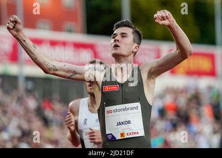 Oslo 20220616.Jakob Ingebrigtsen, de Norvège, réagit après avoir terminé premier dans la course masculine de mille pendant les Jeux Bislett de la Diamond League 2022. Photo: Stian Lysberg Solum / NTB Banque D'Images