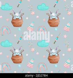 Motif sans couture dans le style bohémien pour enfants. Aquarelle de jolis lapins dans un panier, des arcs-en-ciel et des jouets sur fond gris. Design pour papier peint, tissu, Banque D'Images
