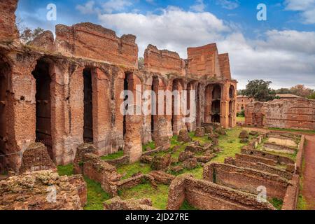 Tivoli, Italie à avec les ruines archéologiques de Villa Adriana. Banque D'Images